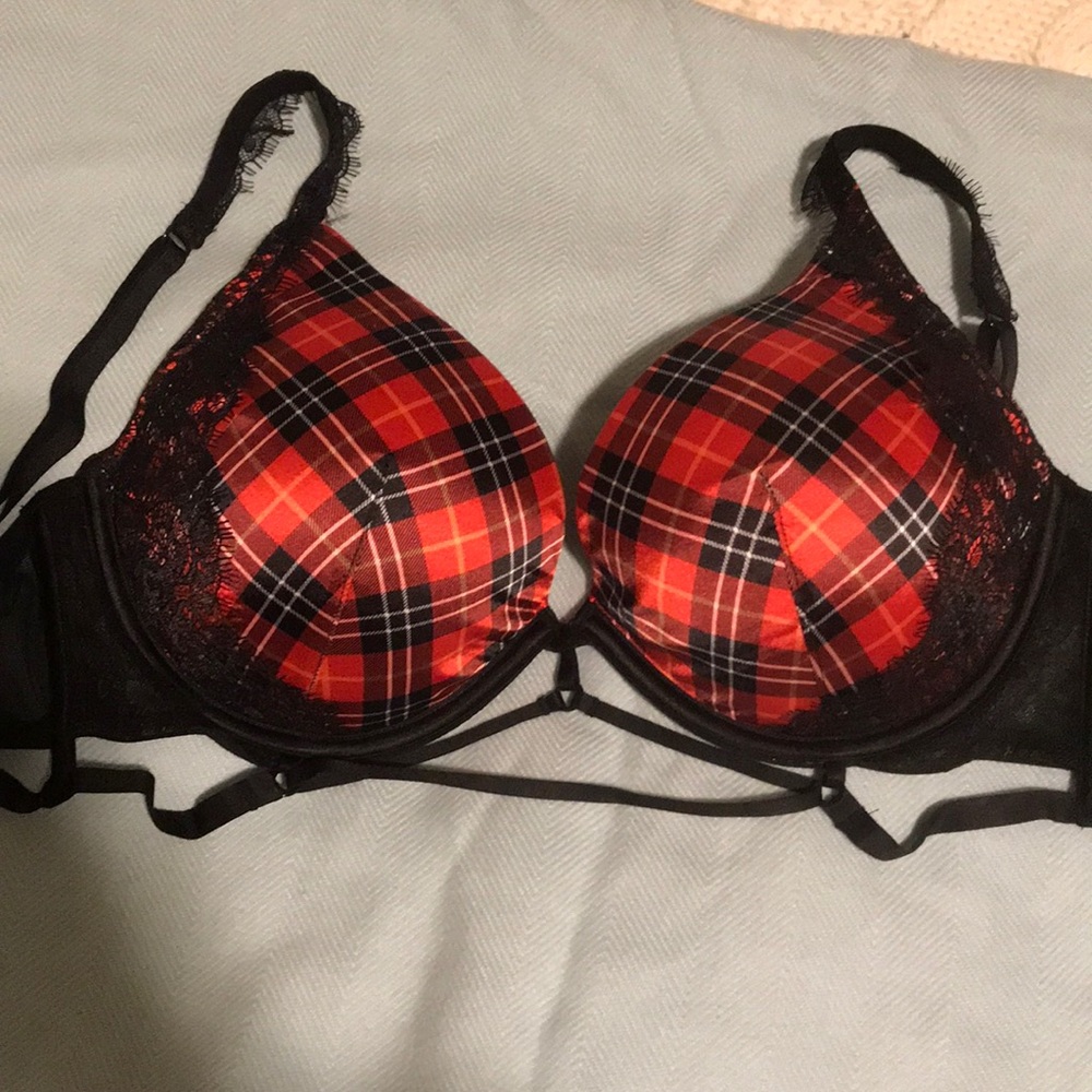 Red and Black Plaid Victoria’s Secret Plunge Bra